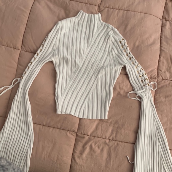 Fashion Nova Tops - Fashionova white fitted crop